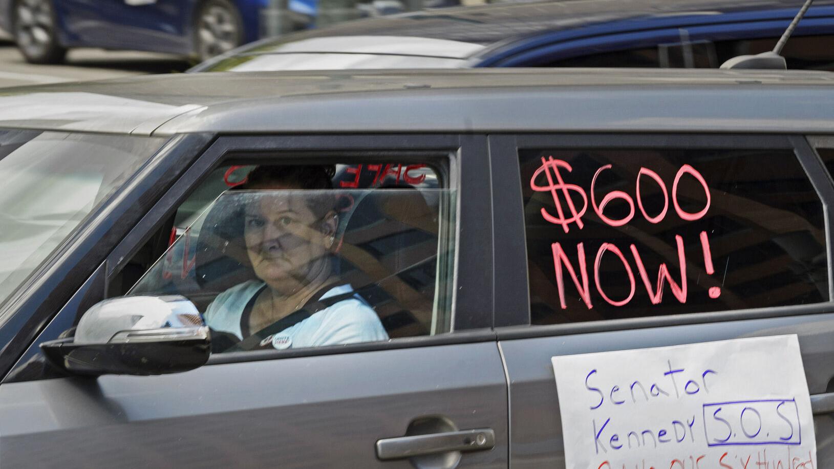 Jobless claims rise as cutoff of extra $600 benefit nears